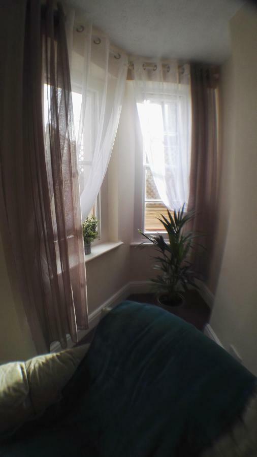 Large Garden Flat Near Marine Lake Weston-super-Mare Zewnętrze zdjęcie
